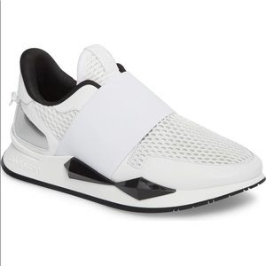 GIVENCHY ELASTIC STRAP MESH SNEAKER